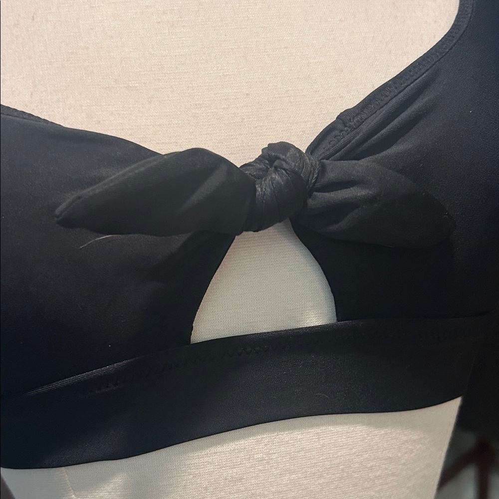 Aerie Classic Black Bikini Top with tie front detail NEW XS - Picture 3 of 8
